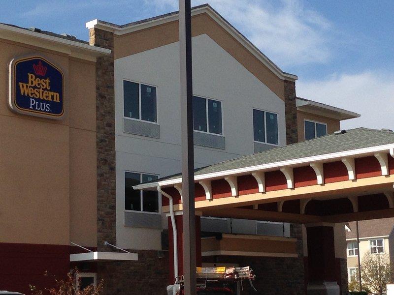 Best Western Plus Boardman Inn & Suites Poland Room photo