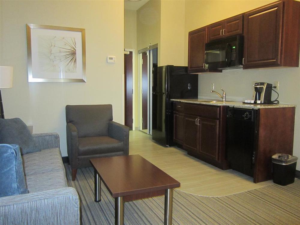 Best Western Plus Boardman Inn & Suites Poland Room photo